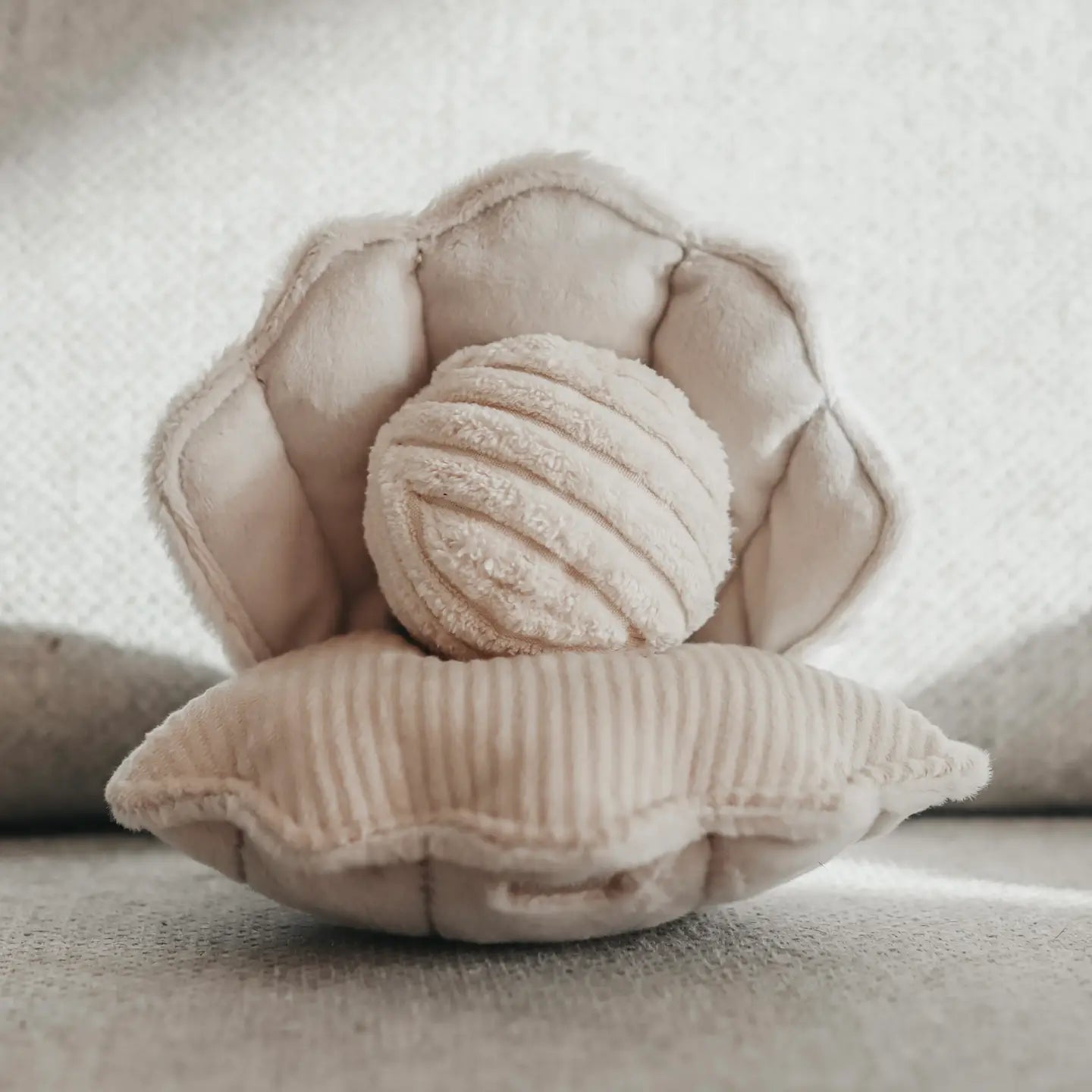 Oyster Pop Toy